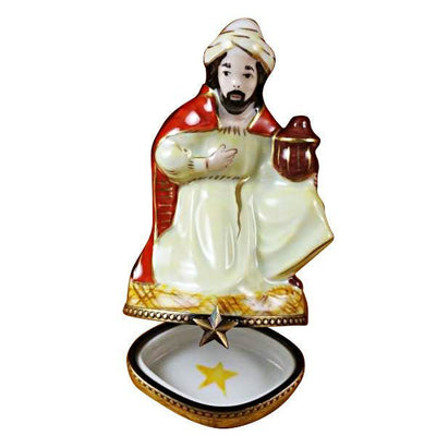 Beautifully-crafted-Yellow-King-Wiseman-sculpture-in-vibrant-yellow-color