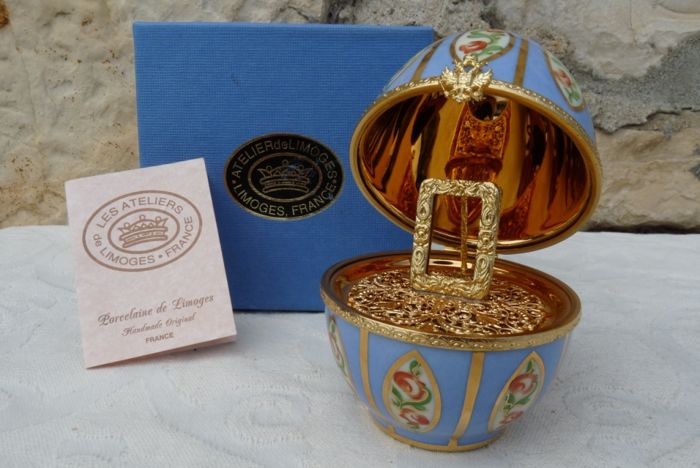 Porcelain de Limoges France Trinket Boxes Figurines