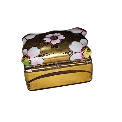Gold Scalloped Floral Treasure Box Porcelain Limoges traditional French Trinket Box