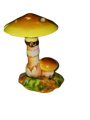 Charming Handcrafted Mushroom Décor Porcelain Limoges Vegetable French Trinket Box