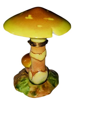 Charming Handcrafted Mushroom Décor Porcelain Limoges Vegetable French Trinket Box