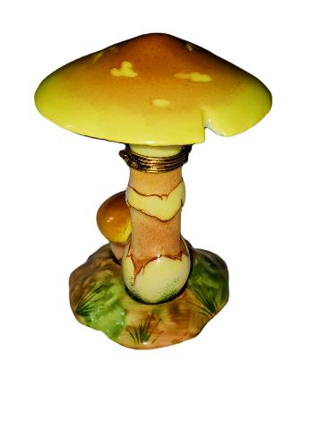 Charming Handcrafted Mushroom Décor Porcelain Limoges Vegetable French Trinket Box