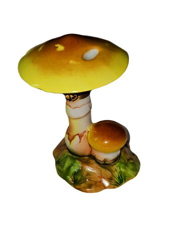 Charming Handcrafted Mushroom Décor Porcelain Limoges Vegetable French Trinket Box
