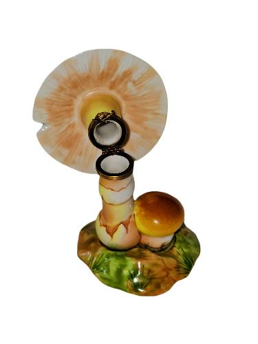 Charming Handcrafted Mushroom Décor Porcelain Limoges Vegetable French Trinket Box
