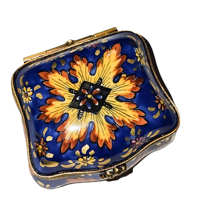 Vibrant Artisan Limoges Treasure Porcelain Limoges traditional French Trinket Box