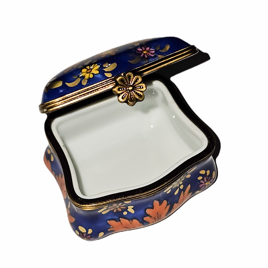 Vibrant Artisan Limoges Treasure Porcelain Limoges traditional French Trinket Box