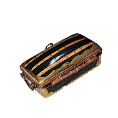 Elegant Pink Liner Trunk Box