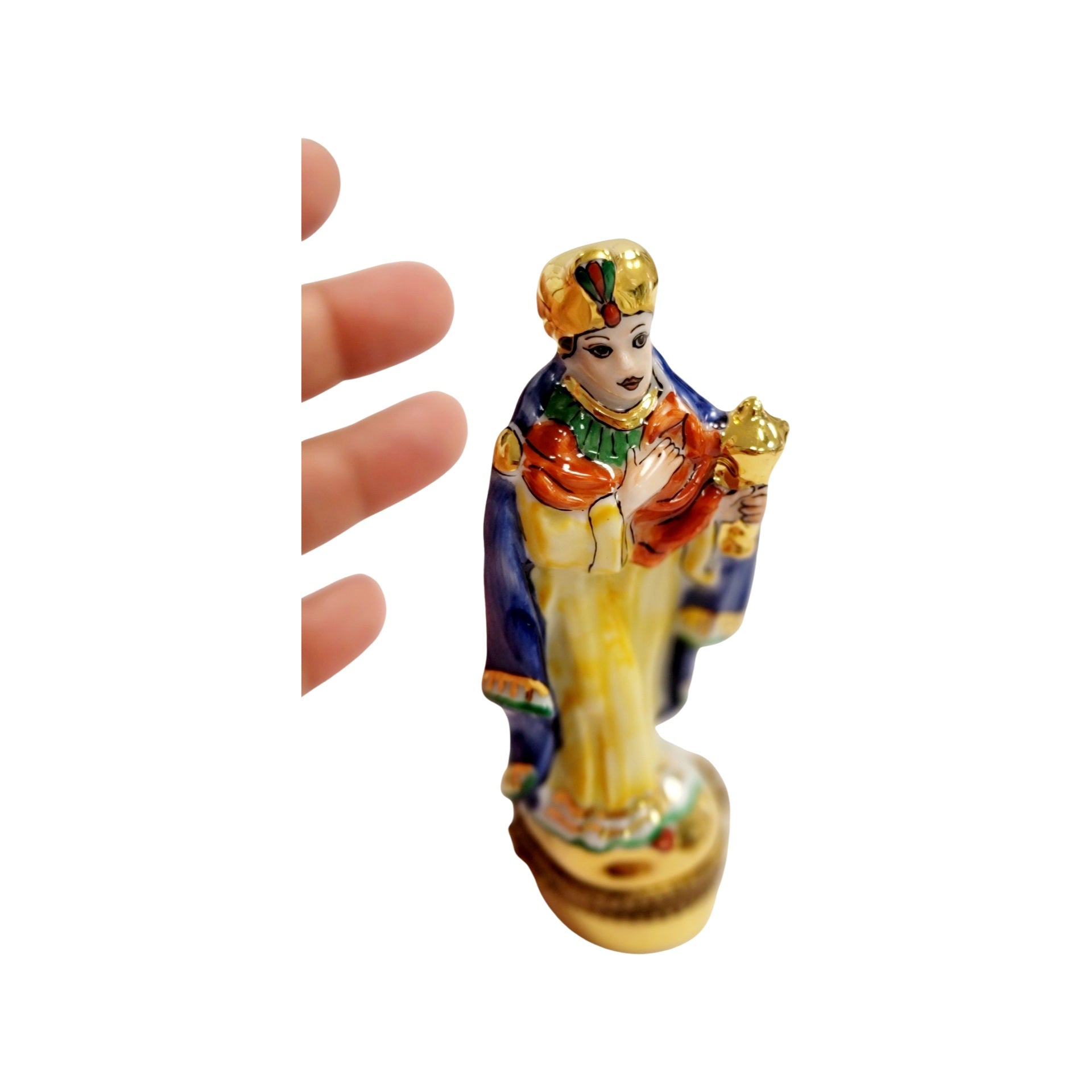 6 Piece Gold Bottom Nativity Set Porcelain Limoges nativity French Trinket Box