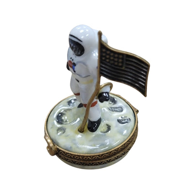 Astronaut Saluting American Flag Porcelain Limoges united states professional French Trinket Box