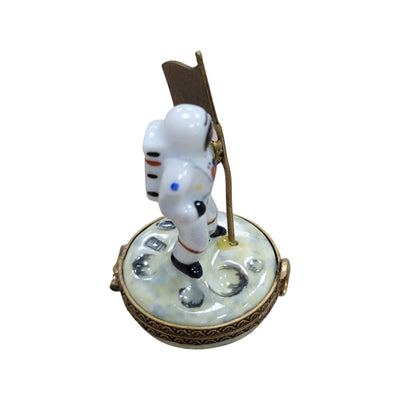Astronaut Saluting American Flag Porcelain Limoges united states professional French Trinket Box