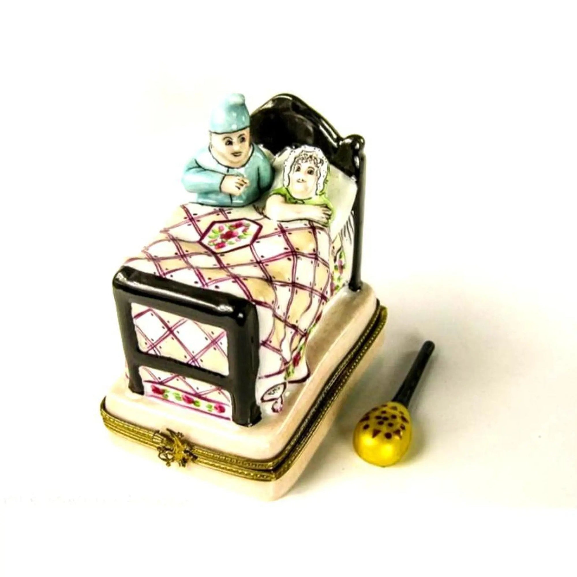 Cozy Love in Limoges Trinket Porcelain Limoges furniture love French Trinket Box