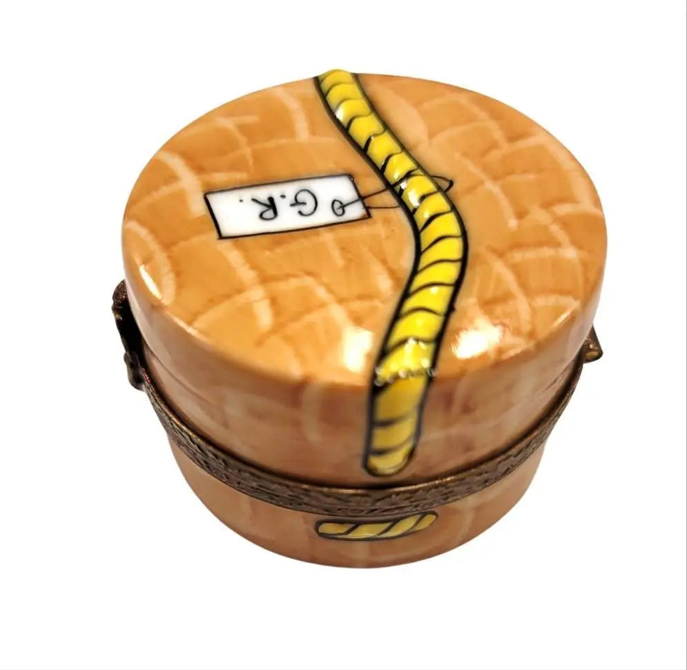 Elegant Hat Box Limoges Figurine Porcelain Limoges hats fashion LIMOGES BoXES French Trinket Box