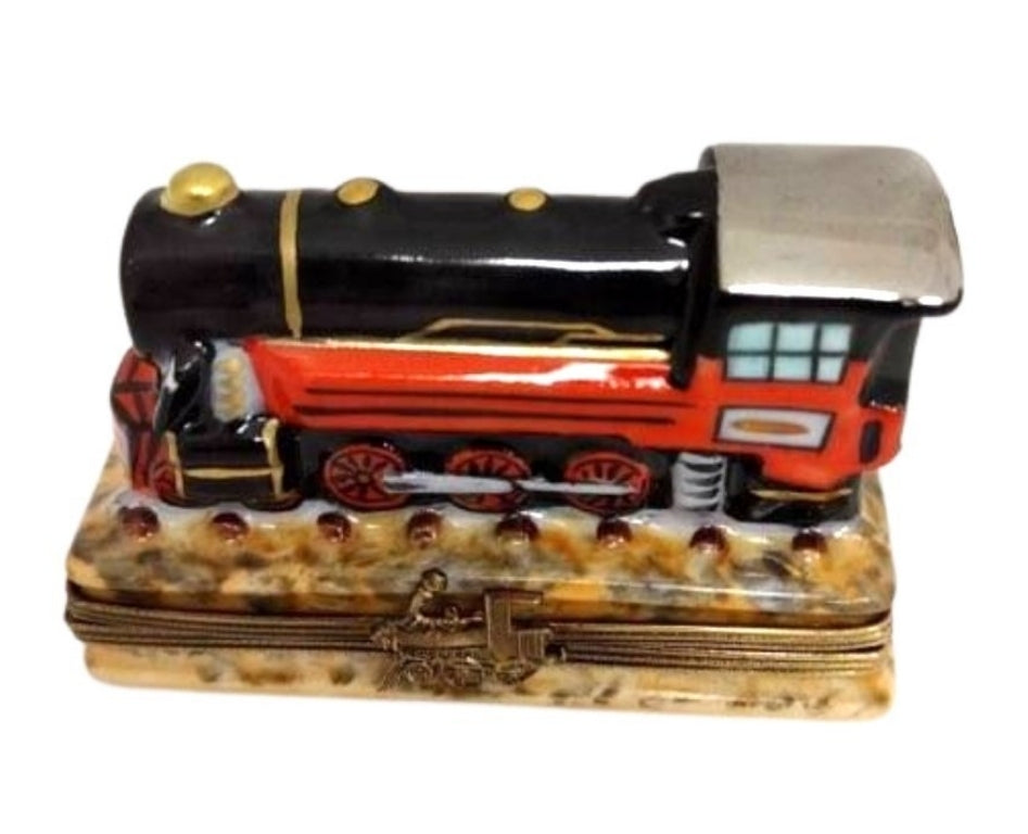 Elegant Limoges Train Locomotive Box Porcelain Limoges travel BABY maternity figurine LIMOGES BOXES French Trinket Box