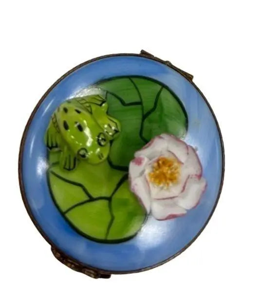 Frog On Water Lily Pad Porcelain Limoges frog LIMOGES BOXES turtle French Trinket Box