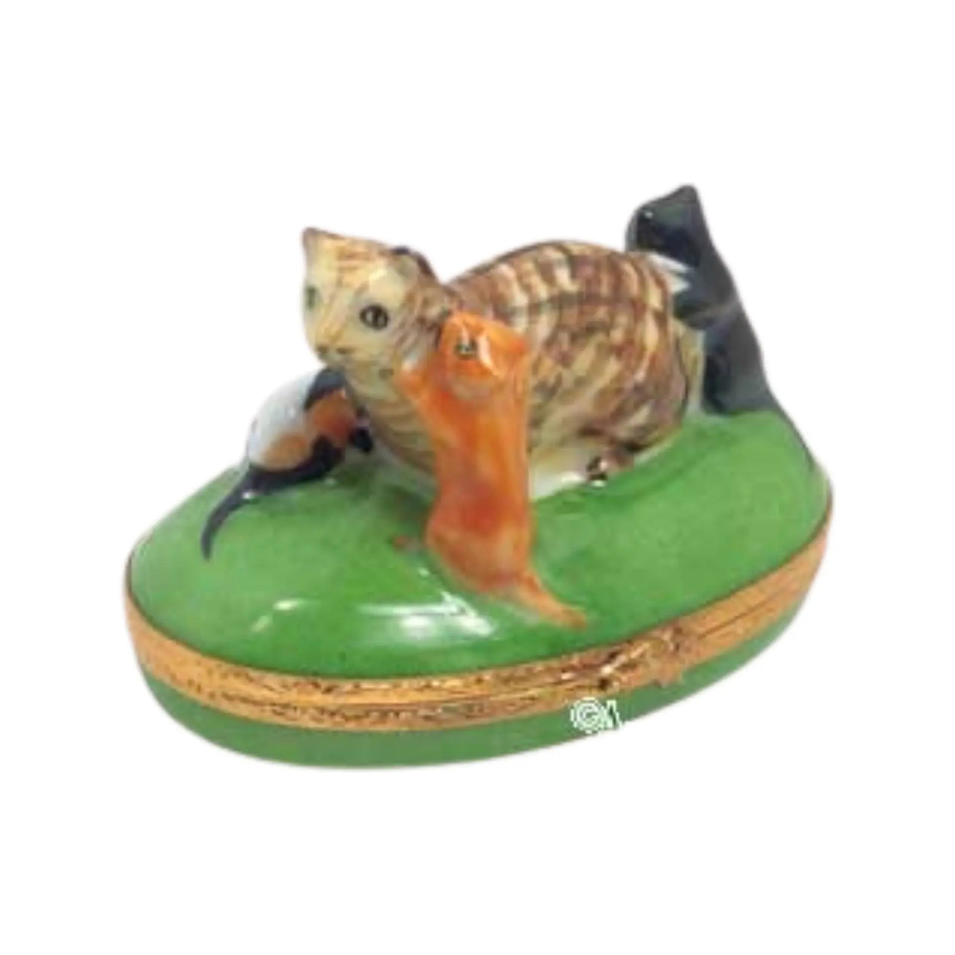 Kittens w Mother Cat Porcelain Limoges Cat French Trinket Box