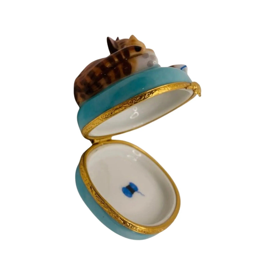 Mother Cat w Kitten Porcelain Limoges cats French Trinket Box