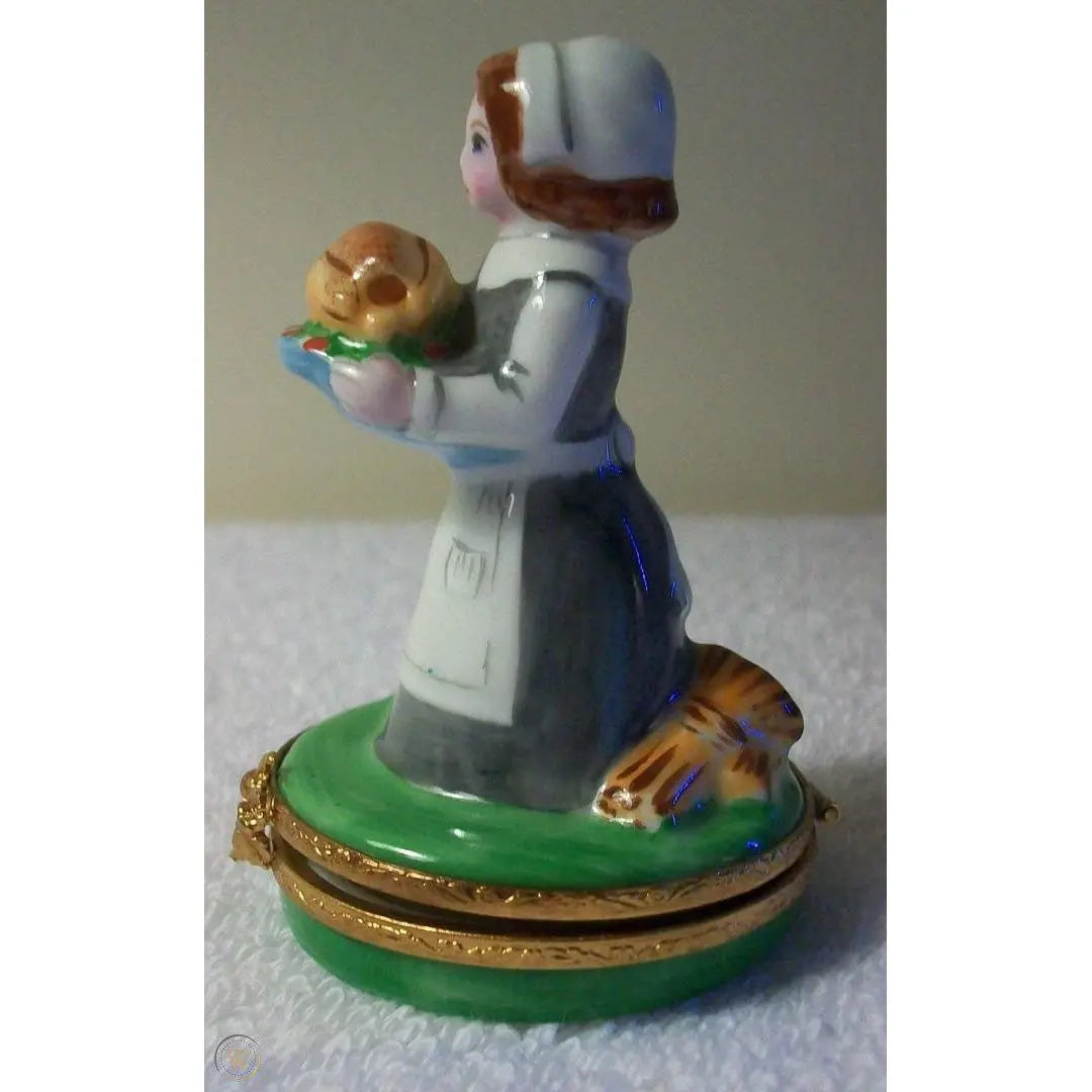 Mrs Pilgrim Artoria Porcelain Limoges thanksgiving pilgrim limoges box French Trinket Box