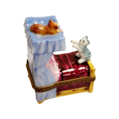 Playful Cats on Elegant Bed Porcelain Limoges cat cats limoge box home furniture French Trinket Box