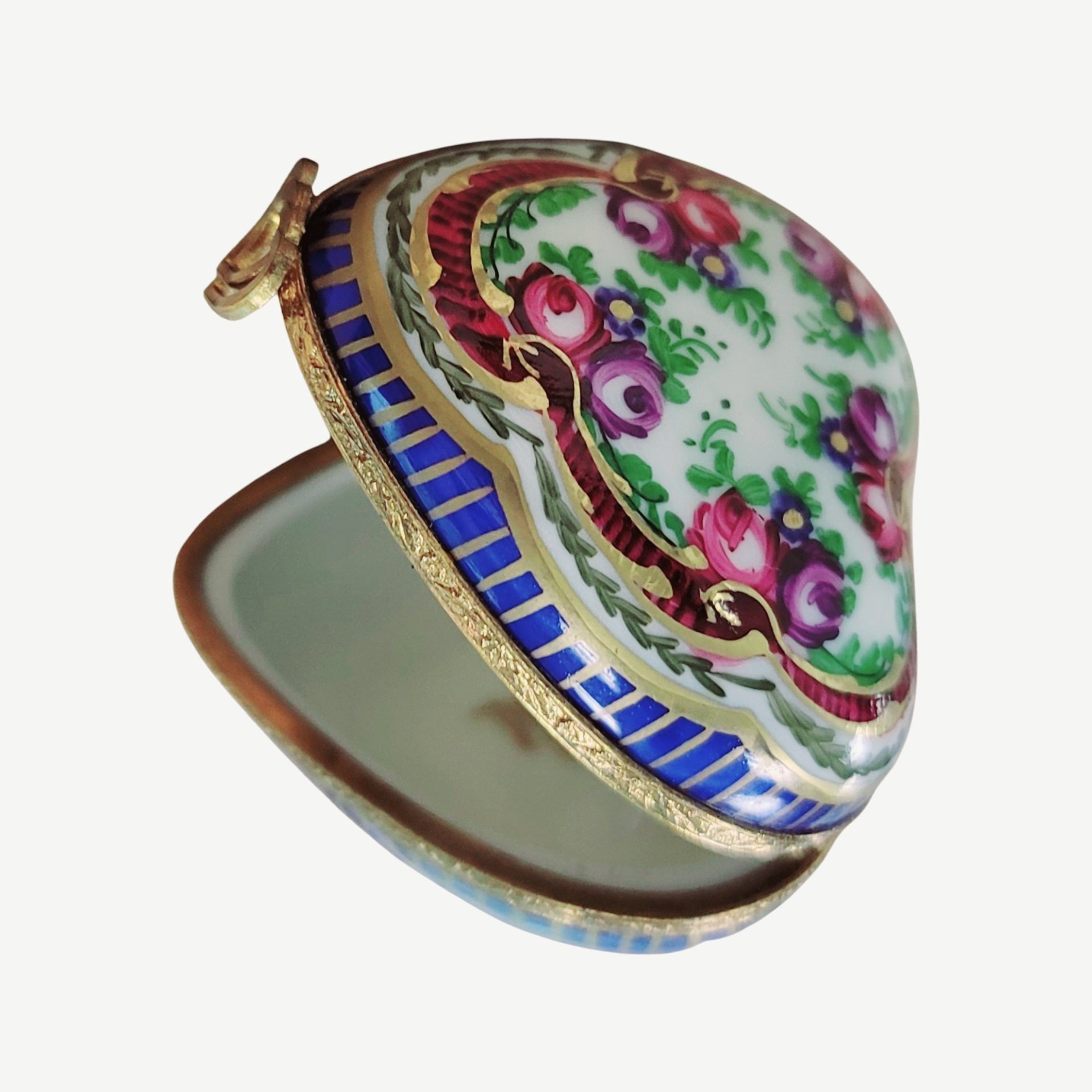 Severe Roses Heart Box Porcelain Limoges hearts LIMOGES BOXES French Trinket Box