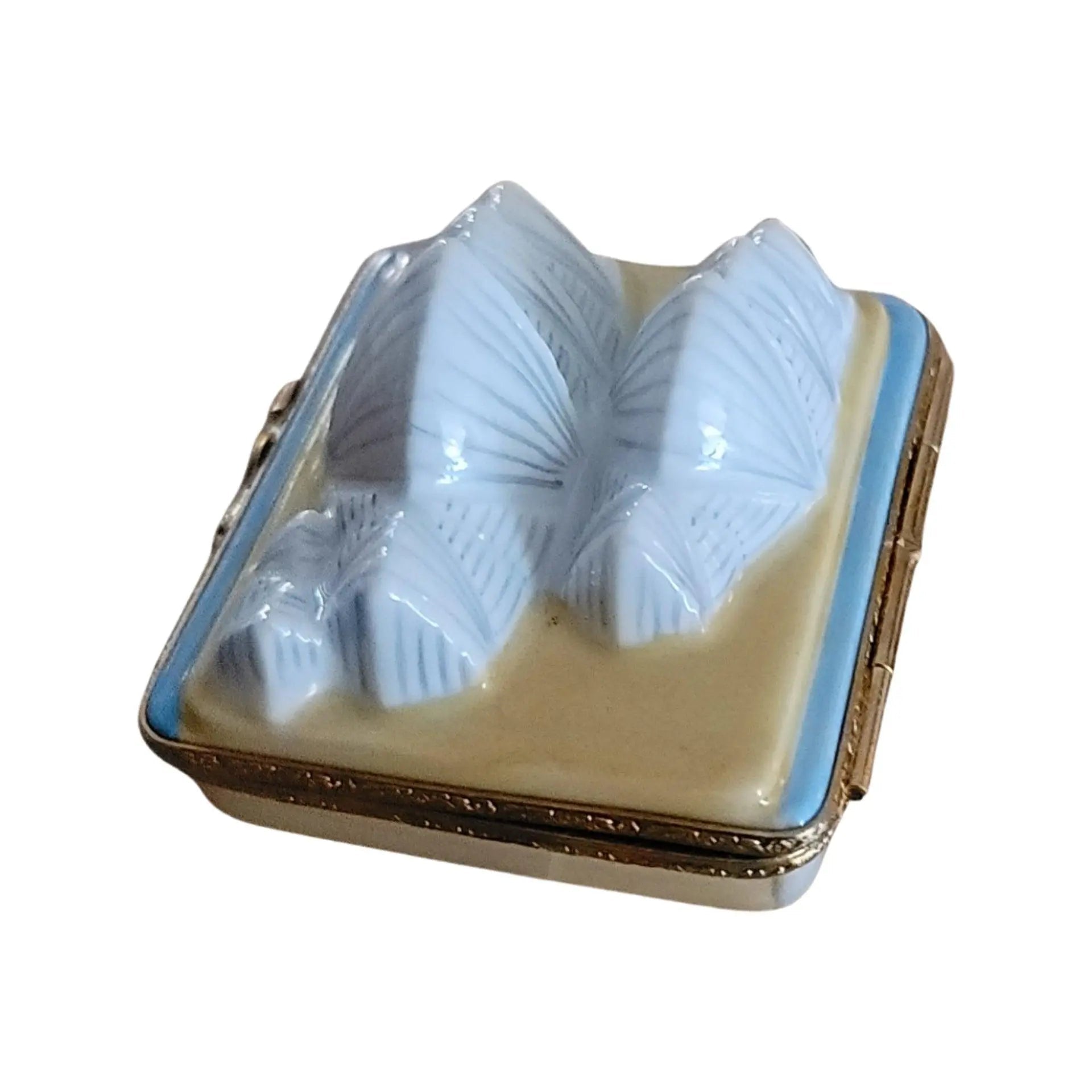 Sydney Opera House Porcelain Limoges world travel music French Trinket Box
