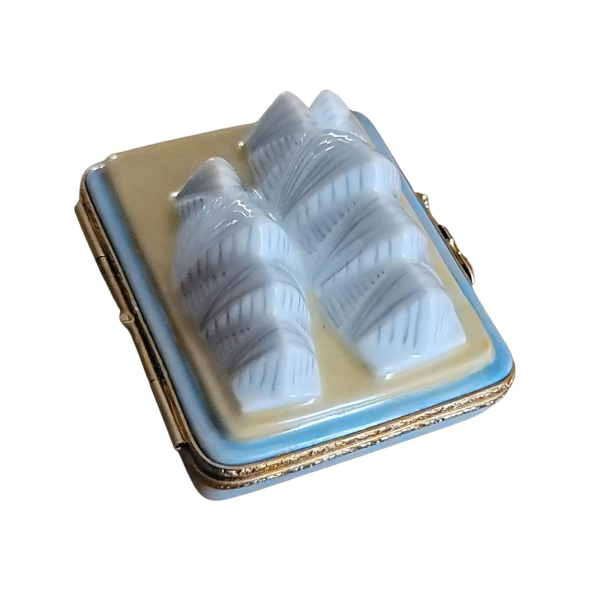 Sydney Opera House Porcelain Limoges world travel music French Trinket Box