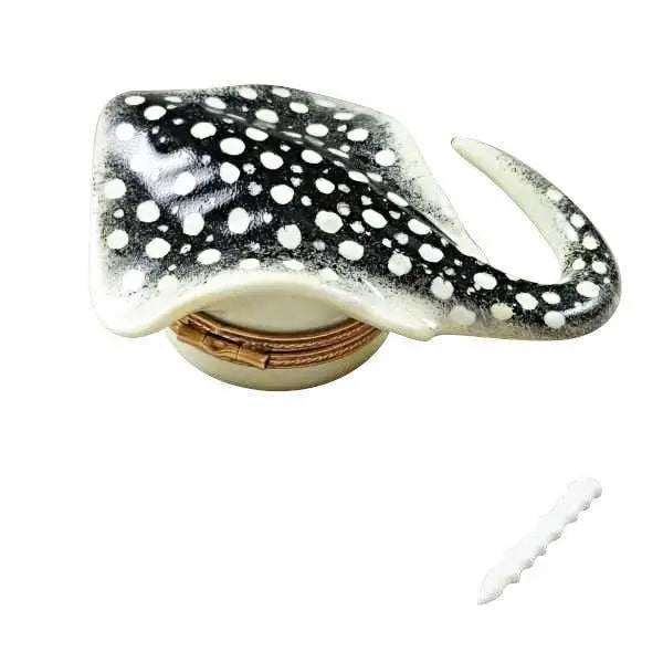Black Stingray with Removable Barb Porcelain Limoges Ocean beach fish French Trinket Box