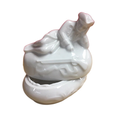 White hunter Limoges box with the lid lifted off, no hinge