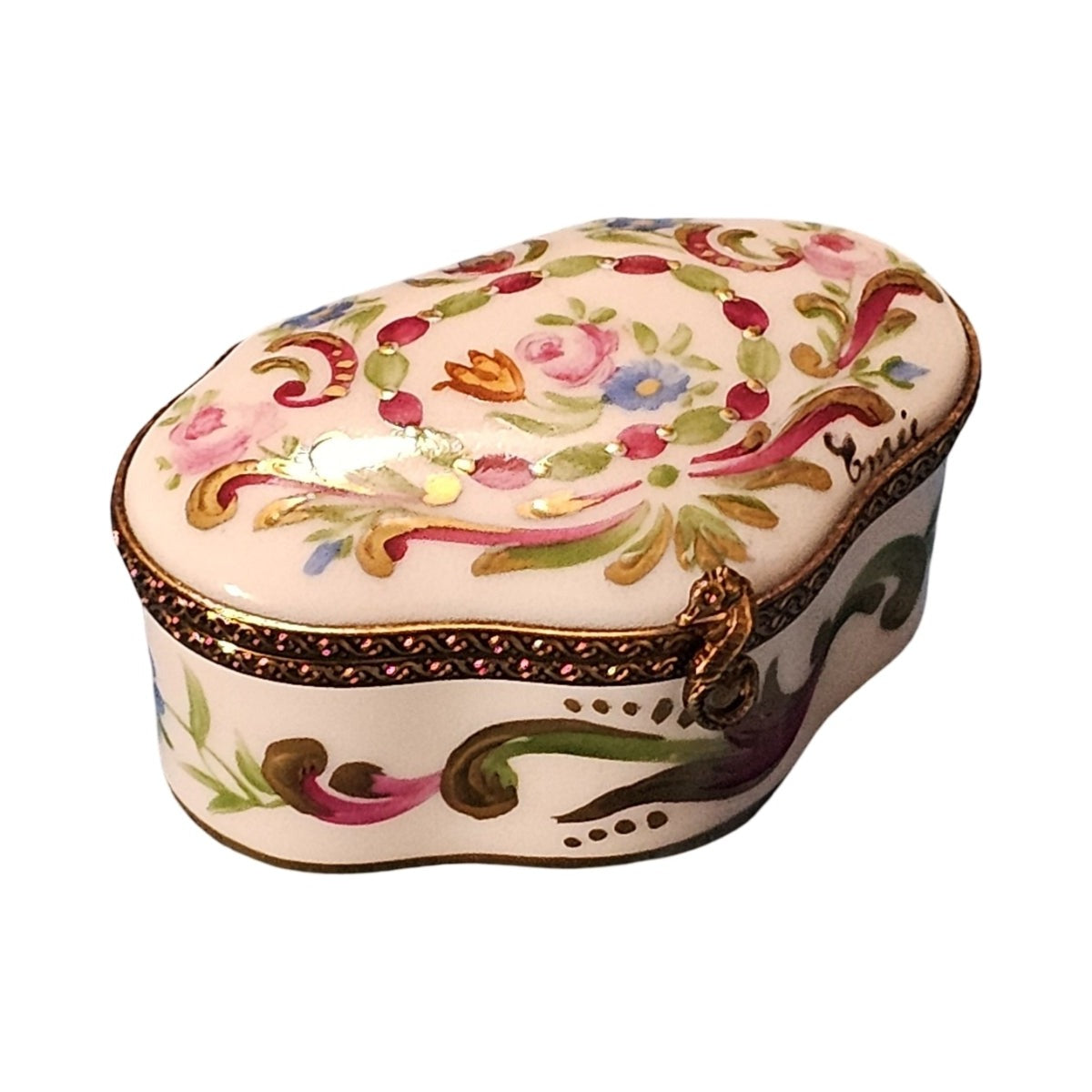 Scalloped Limoges Box for Collectors