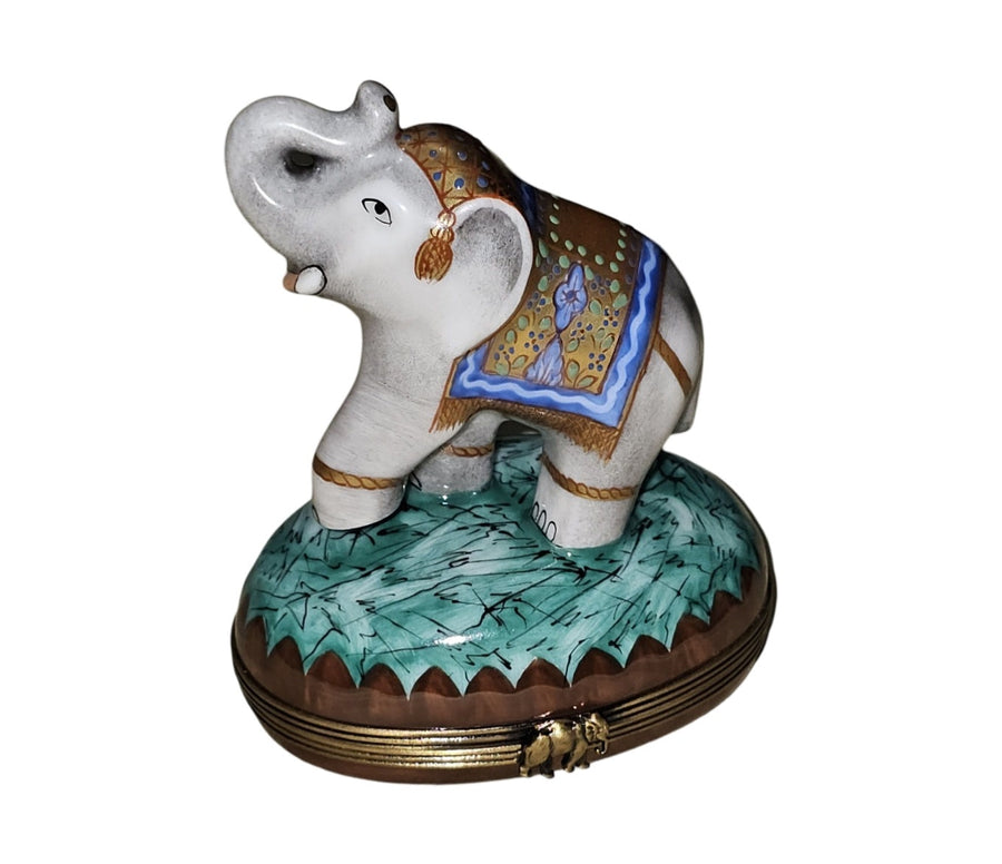 Elegant Trunk-Up Elephant Figurine Porcelain Limoges Wild kids French Trinket Box