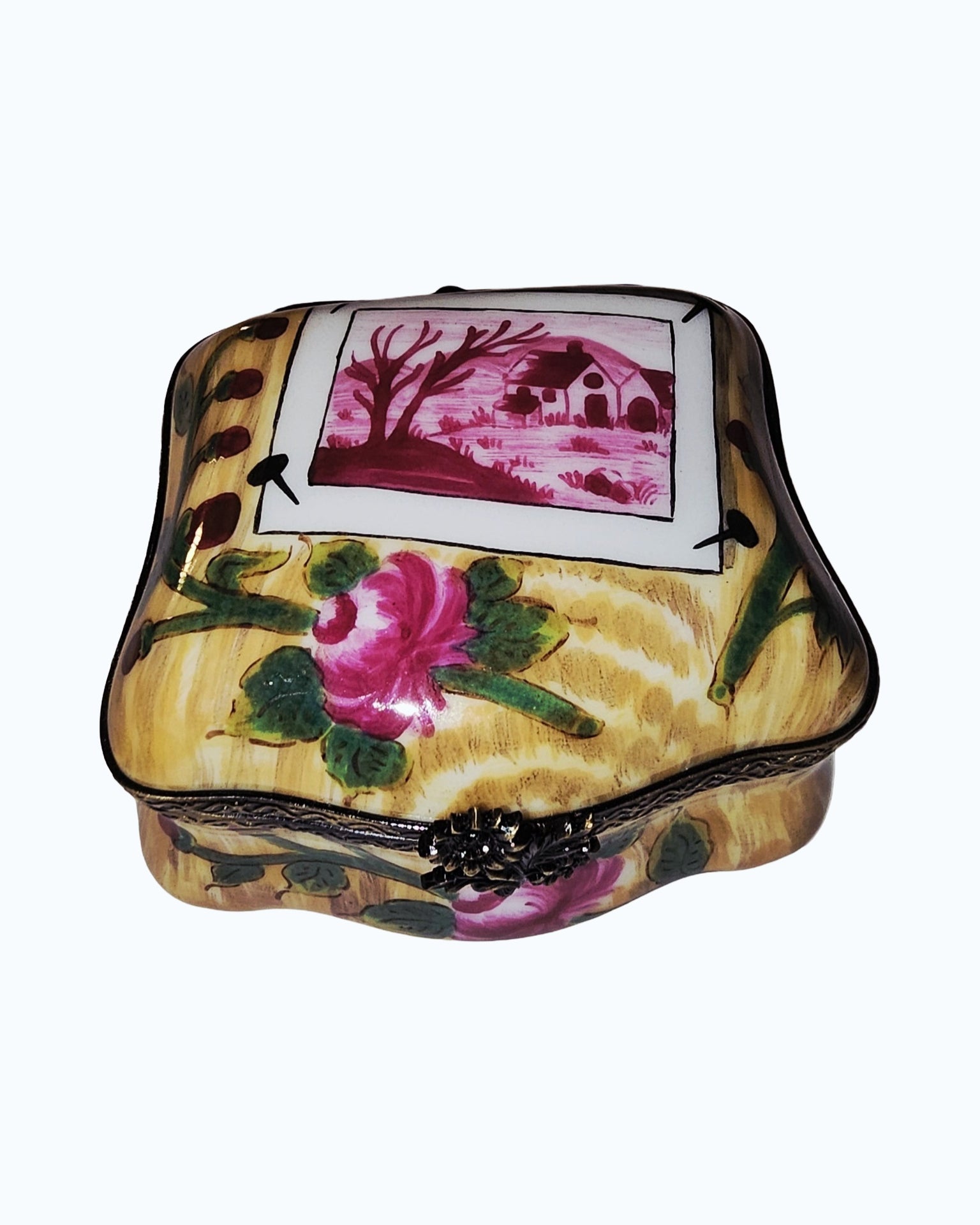 Scalloped Memories of Home