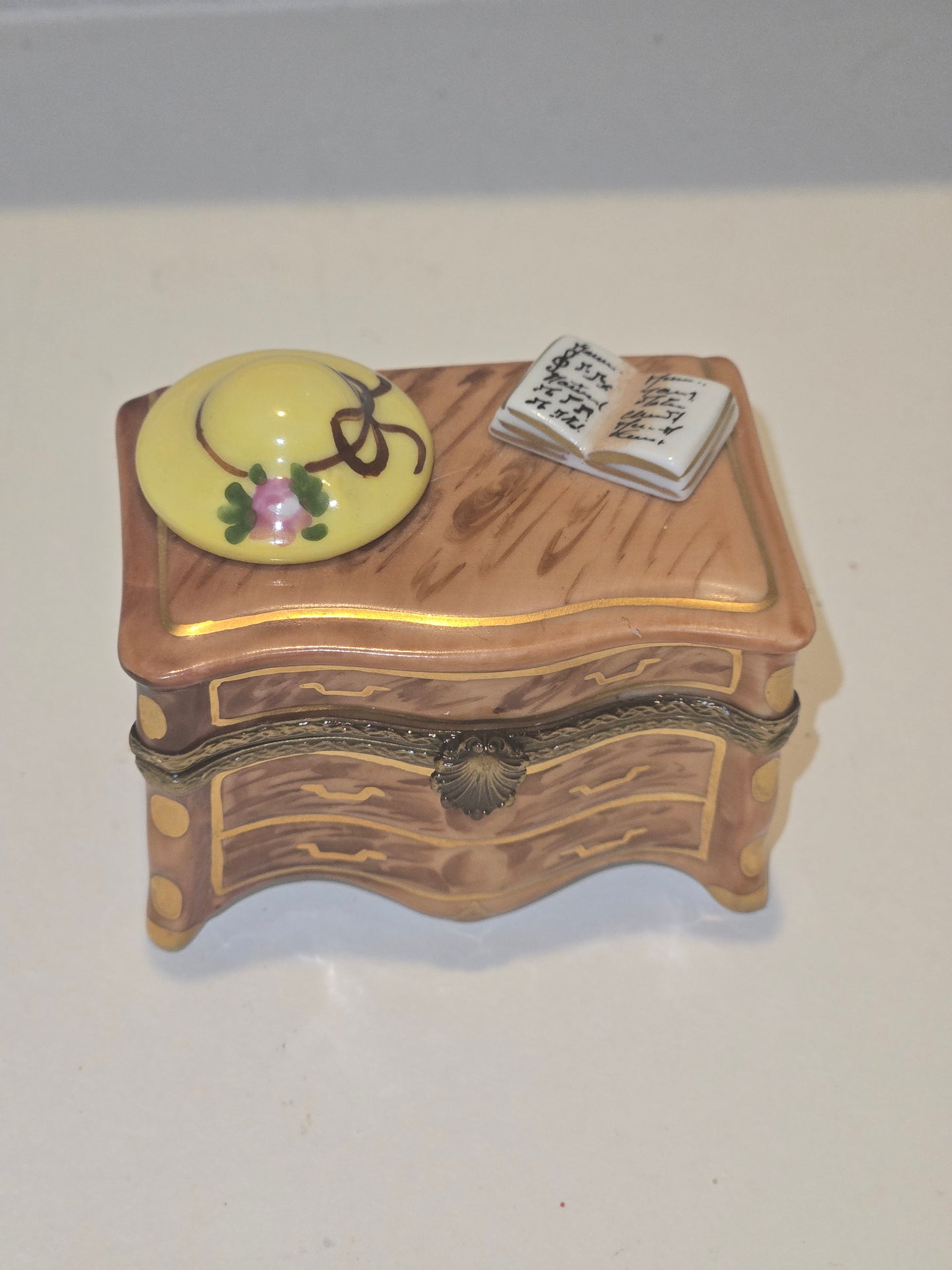 Dresser w Hat Book