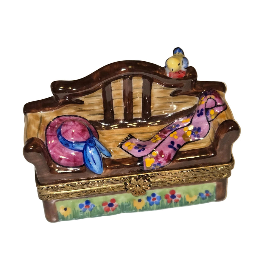 Lyutens Garden Bench Pink Hat w Bird