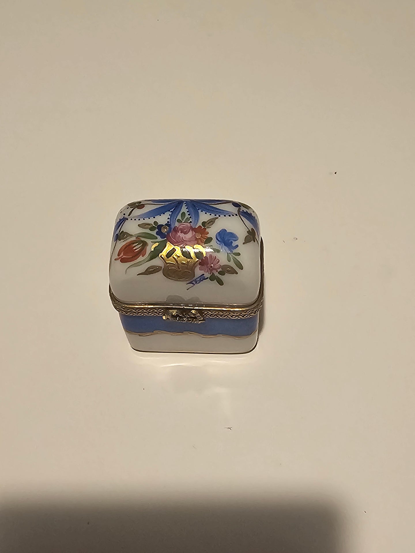 Madame Pompador Double Perfume Limoges Box