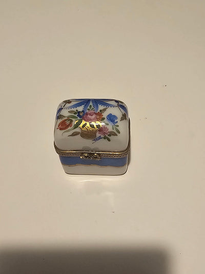 Madame Pompador Double Perfume Limoges Box