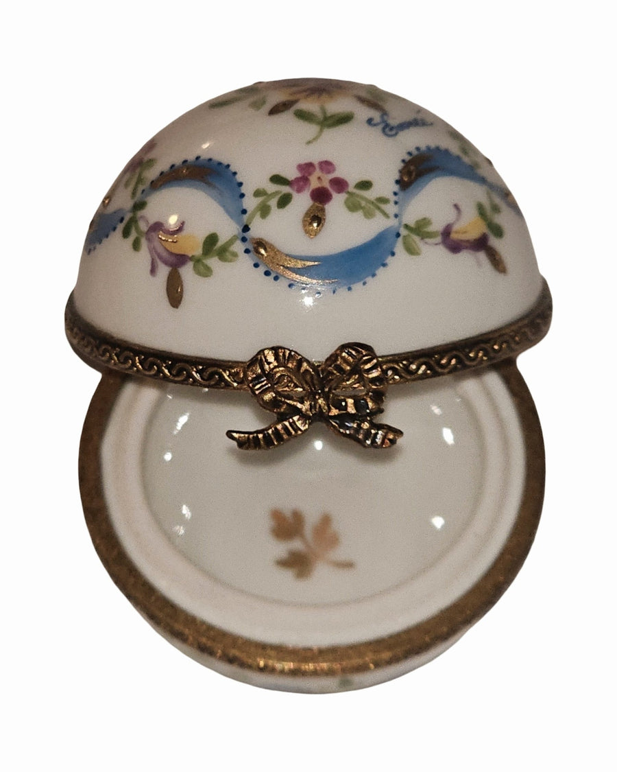 Small Madame on Round Ball