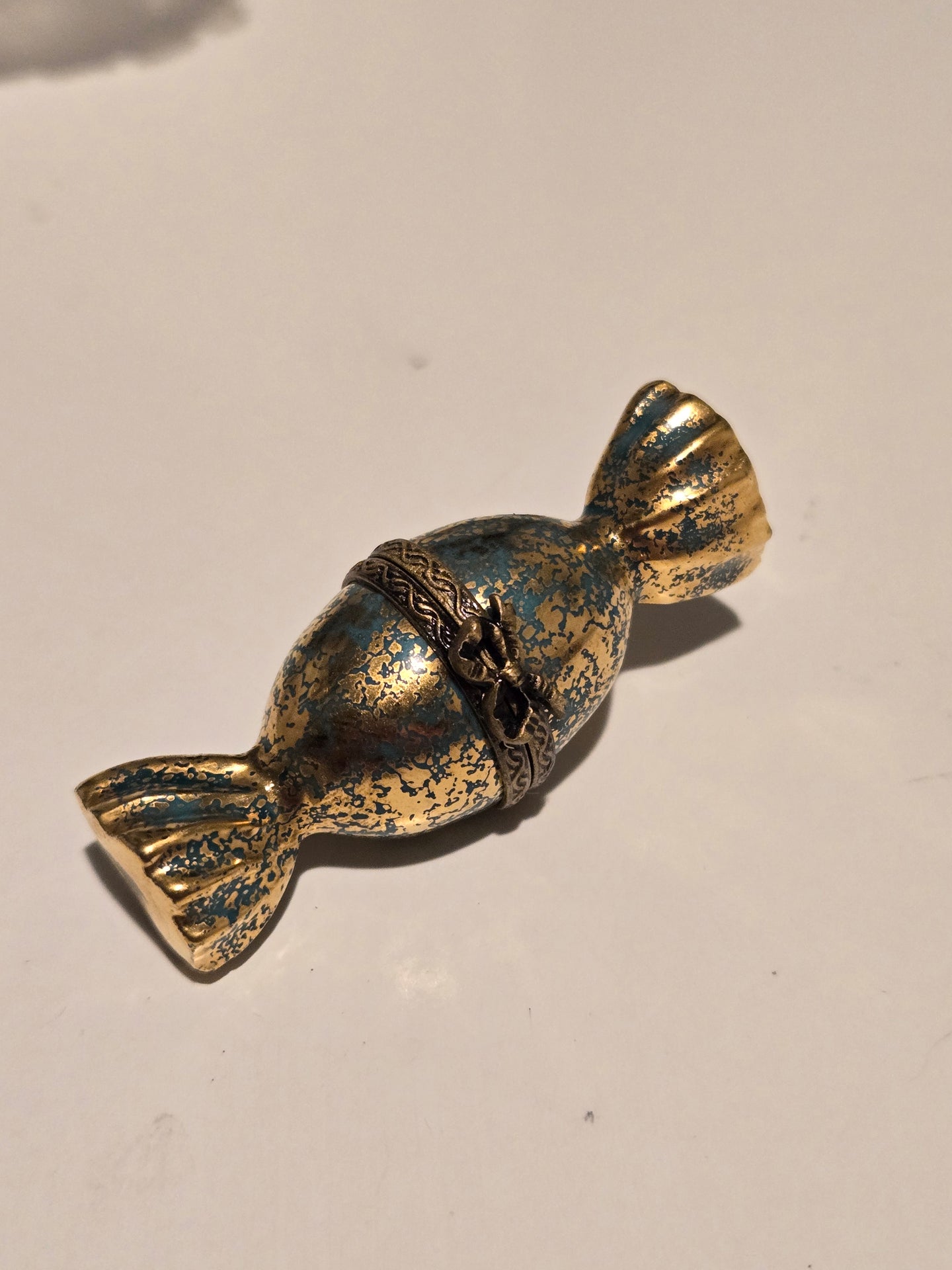 Gold Green Wrapped Candy Limoges Box
