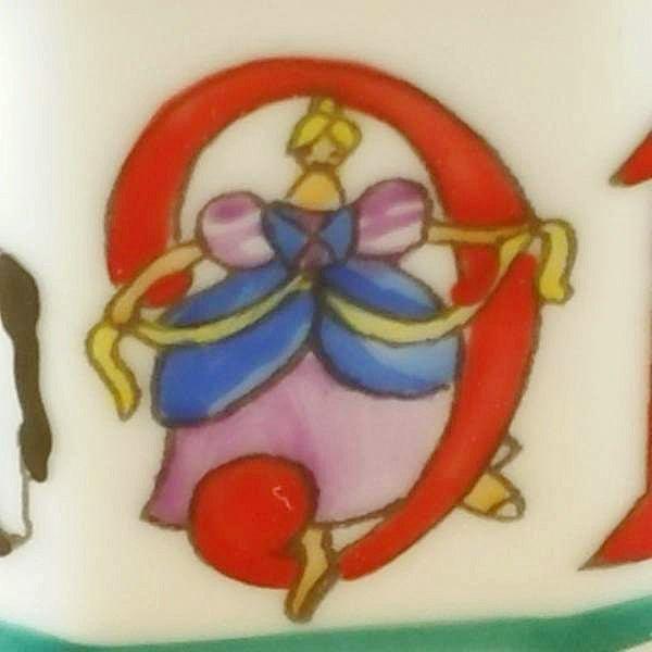 Twelve Days of Christmas with Removable Wreath Porcelain Limoges xmas theme French Trinket Box