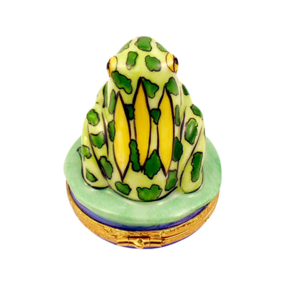 Hand-painted green frog sculpture with a sweet romantic message