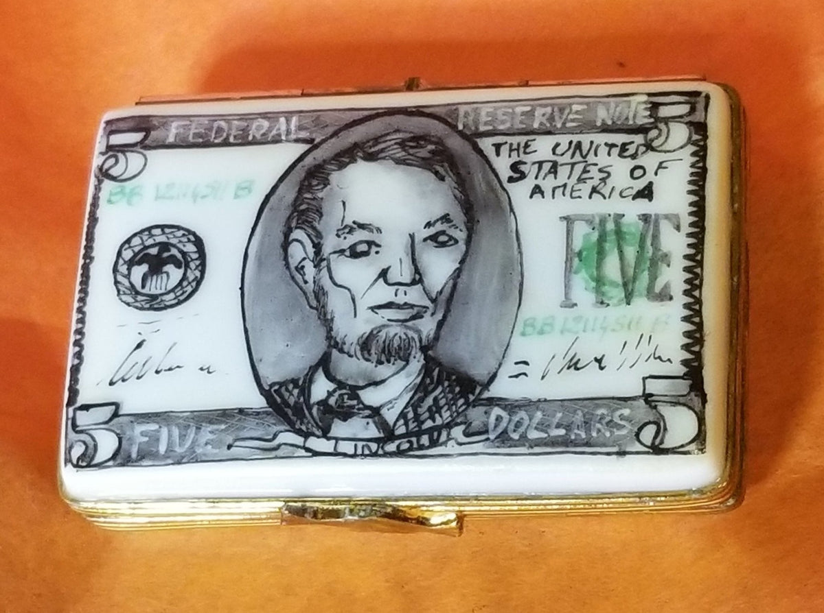 Five dollar Lincoln es
