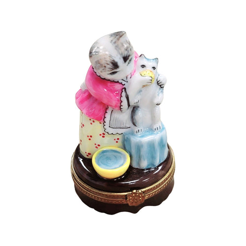 Mother Cat Feeding Baby-cat cats limoge box mother baby gift maternity-CH2P370