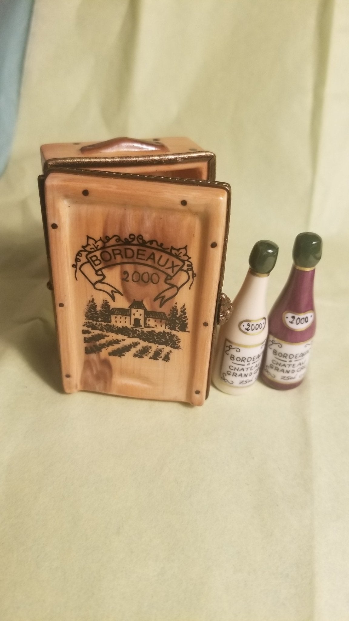 Ornate Bordeaux Crate for two wine bottles - 1 of 1000