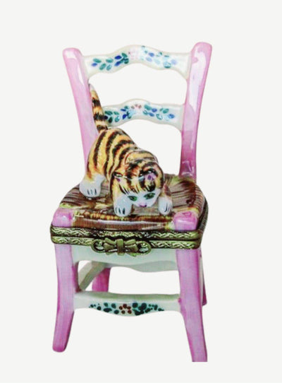 Cat playing on Chair - 3 Extra Days to Ship