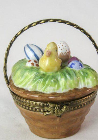 Chick in Easter Basket - Extended Shipping