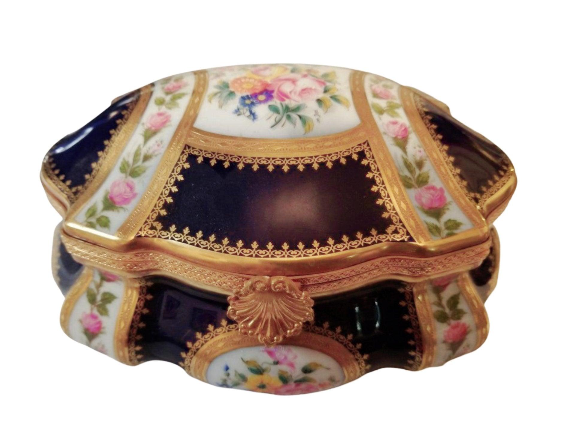 Fontaine Bleau - Penicaud - Champs Elysees - Limited Edition - 9" x 7" x 5" Limoges Box - Limoges Box Boutique
