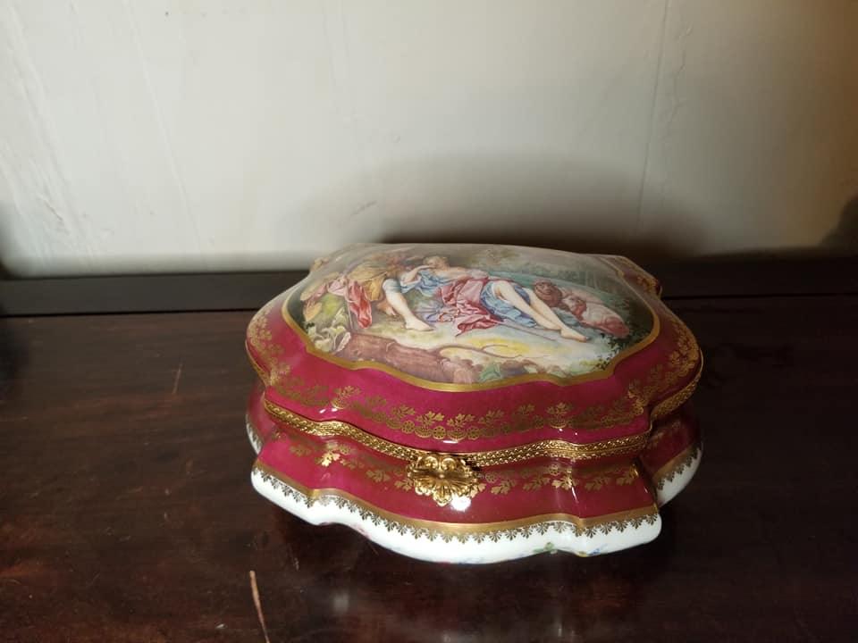 Lovers JEWELRY BOX - 1 of 250 - Penicaud - 9" x 7" x 5" Limoges Box - Limoges Box Boutique