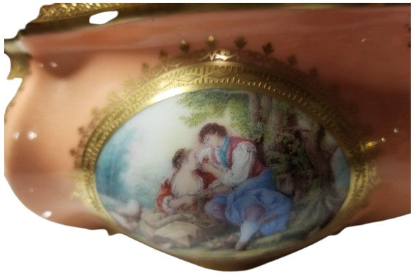 Lt Peach Chest - Louvre -1 of 50 - Penicaud - 9" x 7" x 5" Limoges Box - Limoges Box Boutique