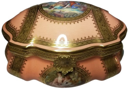 Lt Peach Chest - Louvre -1 of 50 - Penicaud - 9" x 7" x 5" Limoges Box - Limoges Box Boutique