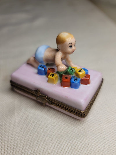Pink Baby playing Blocks VINTAGE RARE Figurine
