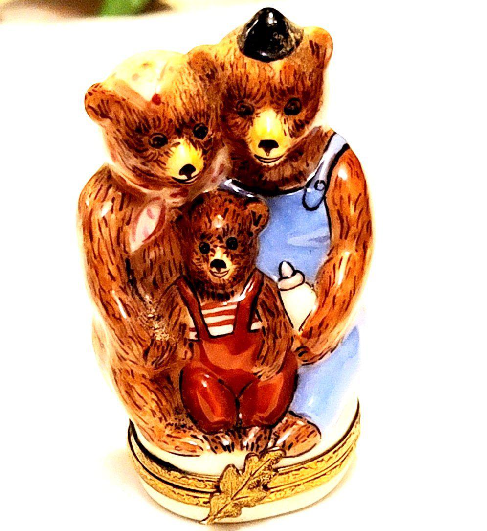 Three Bears Mamma Pappa Baby: a family of three cute bear figurines, perfect for nursery decor or as a gift for new parents