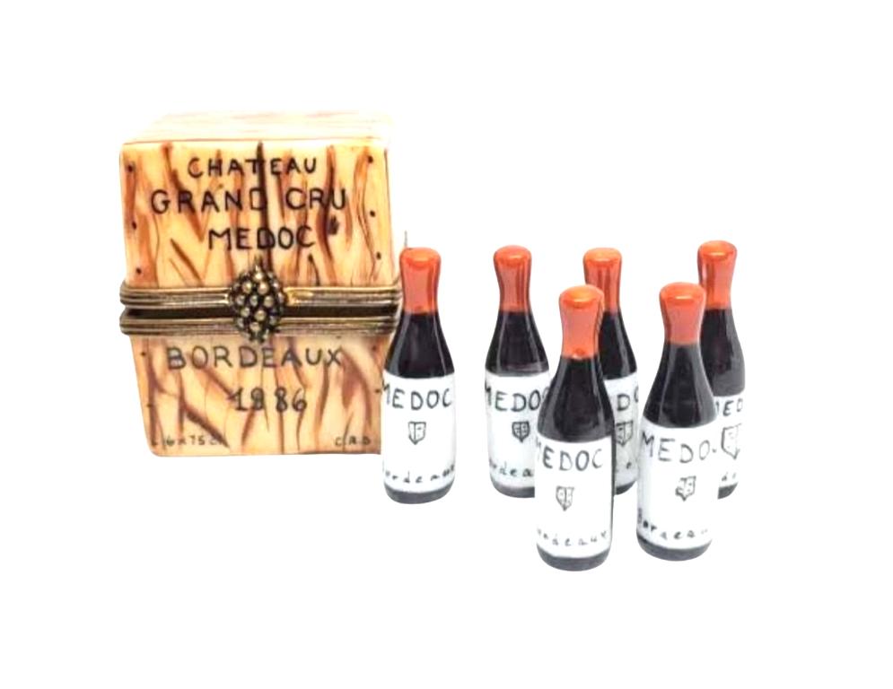Elegant wine crate featuring a selection of 6 wine bottles